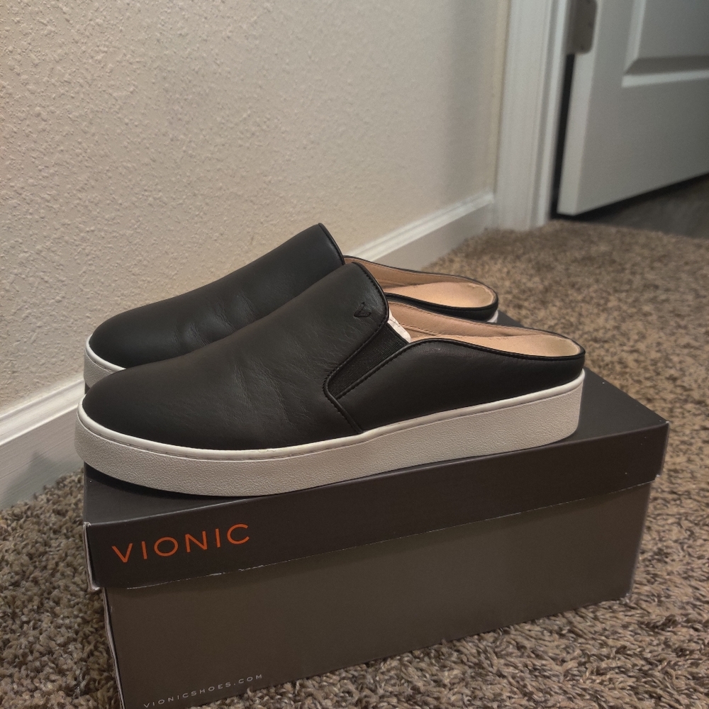 Vionic Dakota